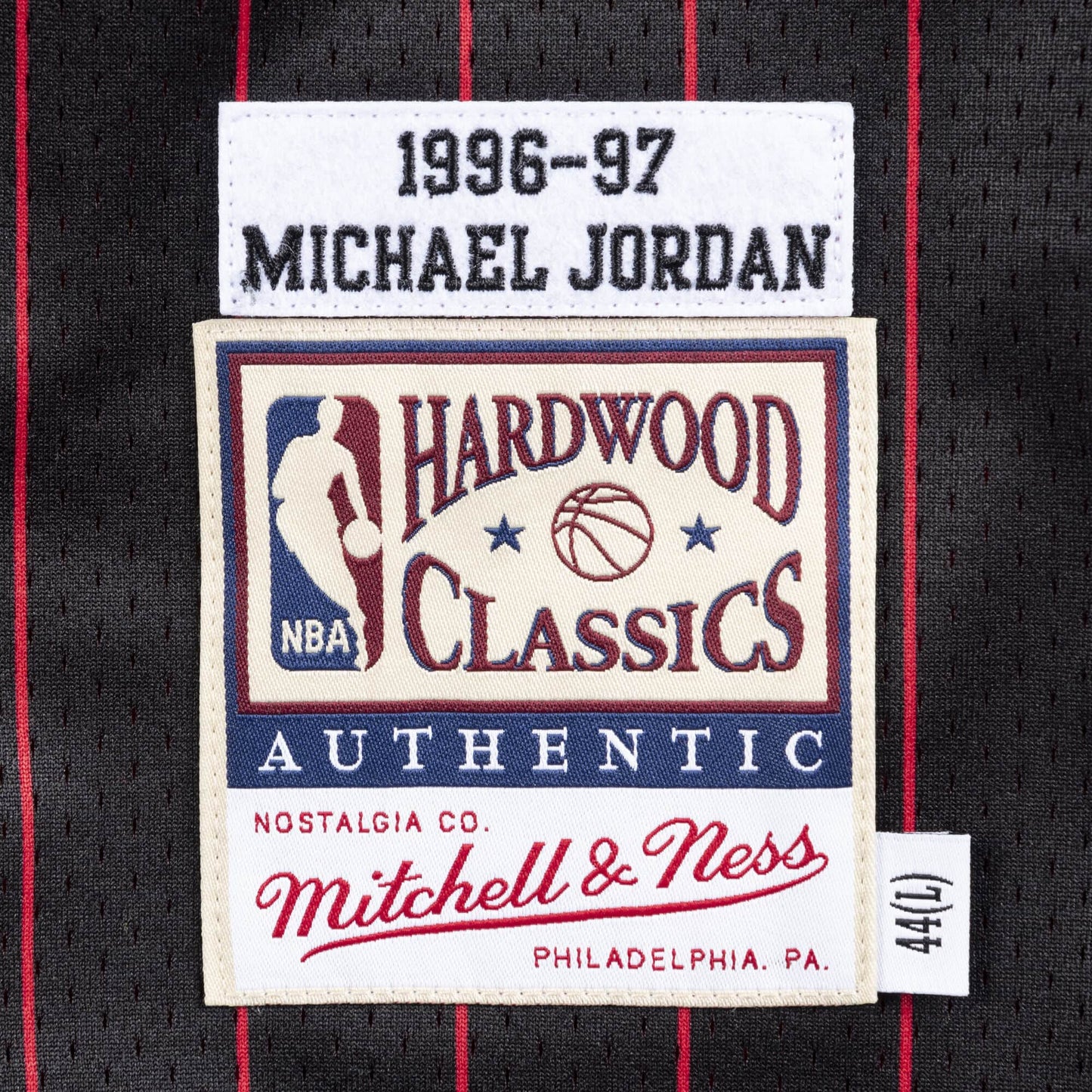 Authentic Jersey Chicago Bulls Alternate 1996-97 Michael Jordan