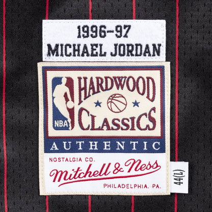 Authentic Jersey Chicago Bulls Alternate 1996-97 Michael Jordan